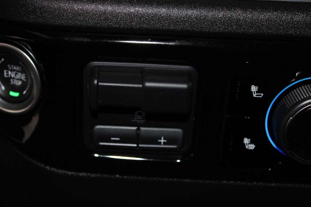 Used 2023 Chevrolet Silverado 1500 LT image 30