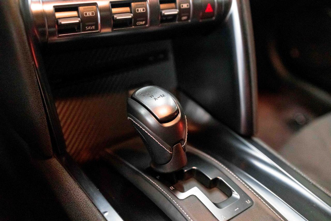 Used 2015 Nissan GT-R Premium AWD/4WD image 57