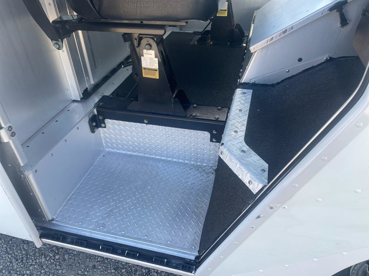 Used 2016 Ford E-350 and Econoline 350 Super Duty w/ A/C Prep Package RWD image 22