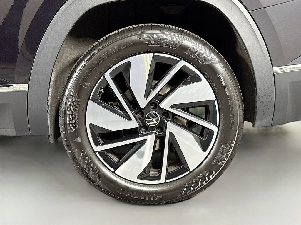 Used 2024 Volkswagen Atlas SEL AWD/4WD image 35