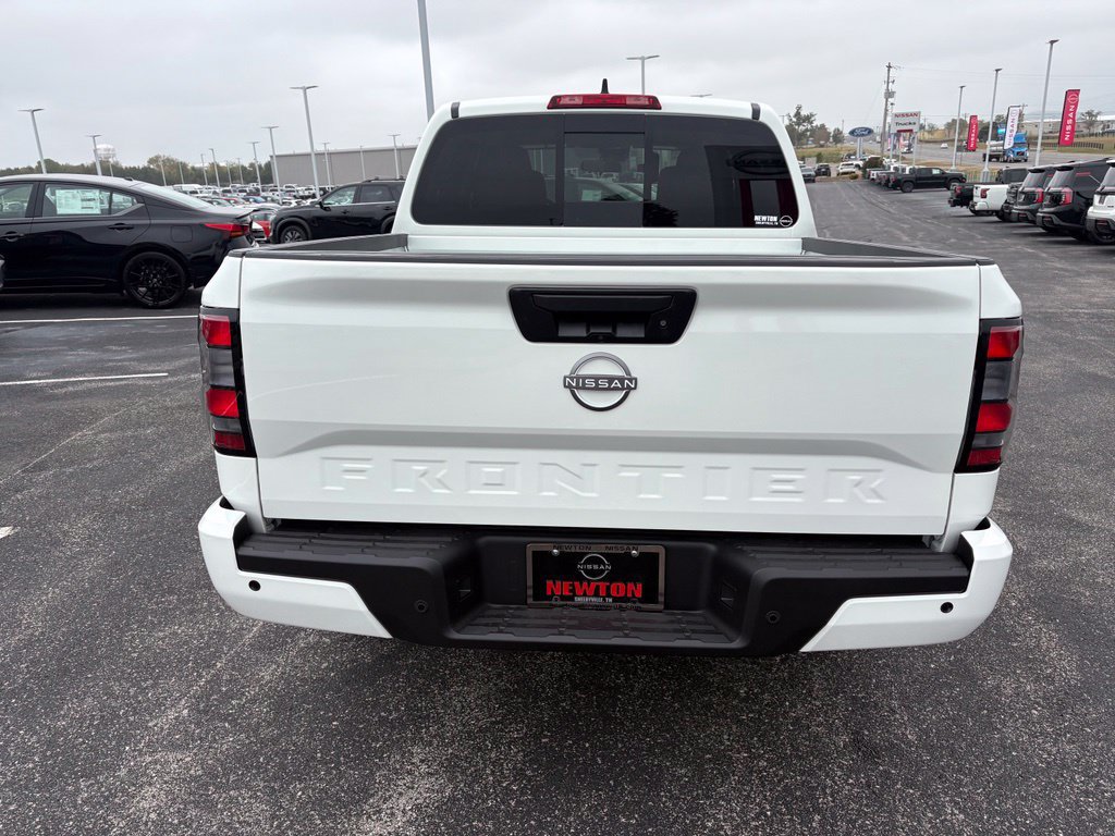 New 2027 Nissan Frontier SV RWD image 3