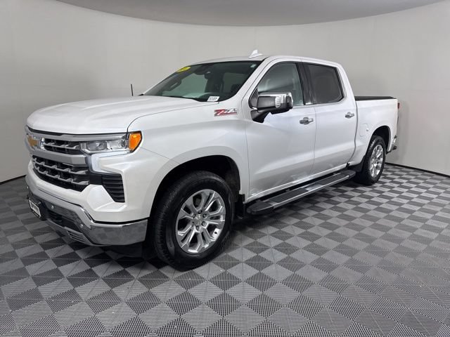Used 2024 Chevrolet Silverado 1500 LTZ w/ LTZ Premium Package AWD/4WD image 5