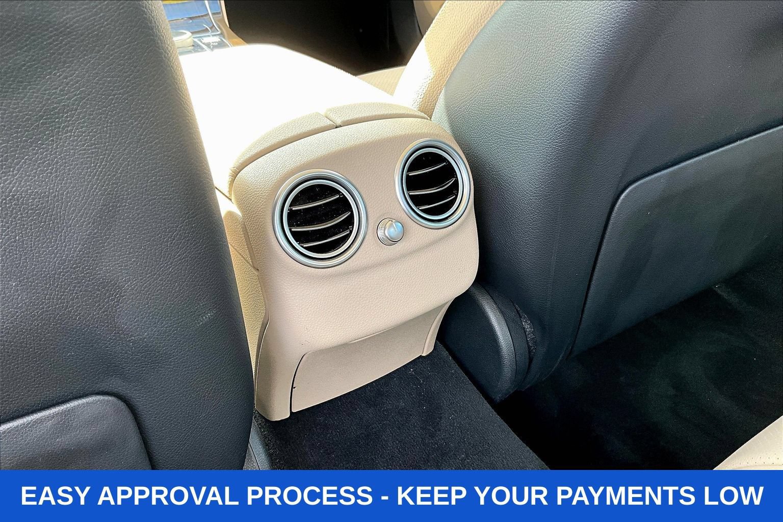 Used 2019 Mercedes-Benz C 300 4MATIC Sedan image 11