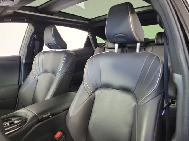 Used 2024 Toyota Crown AWD/4WD image 20