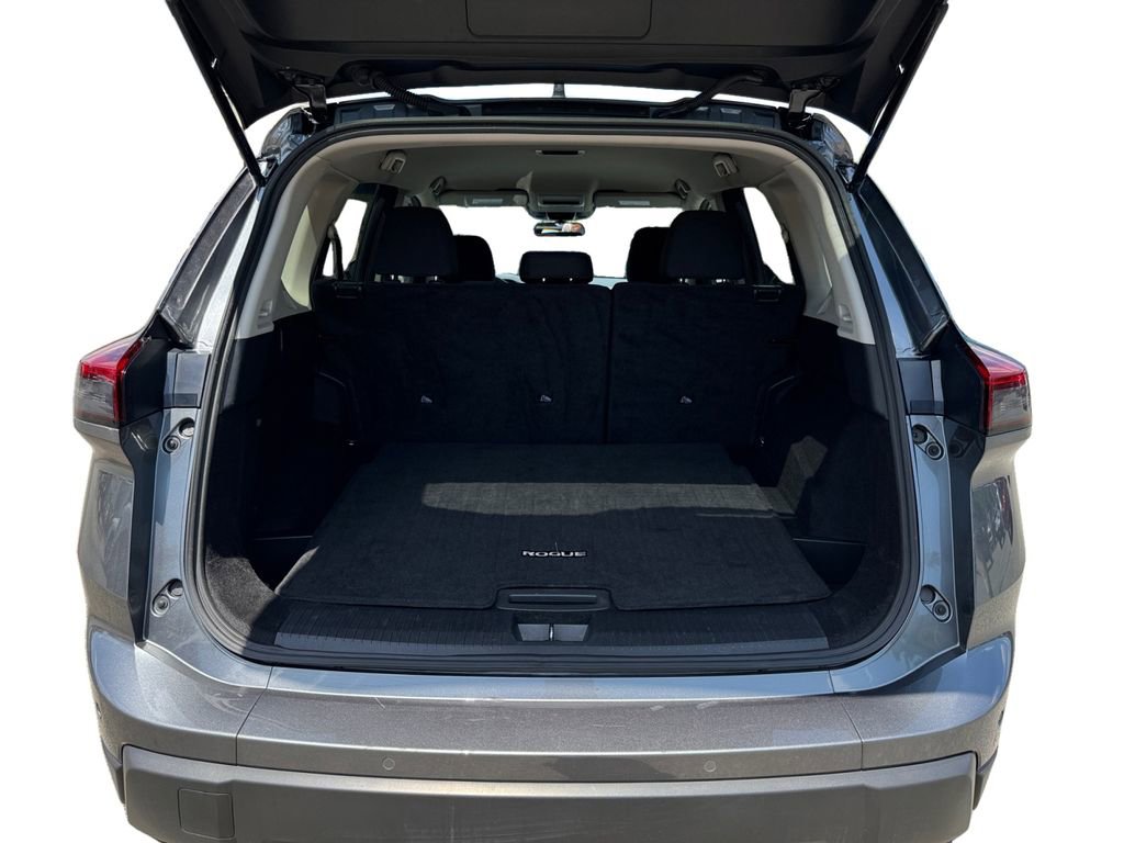 Used 2024 Nissan Rogue S FWD image 14