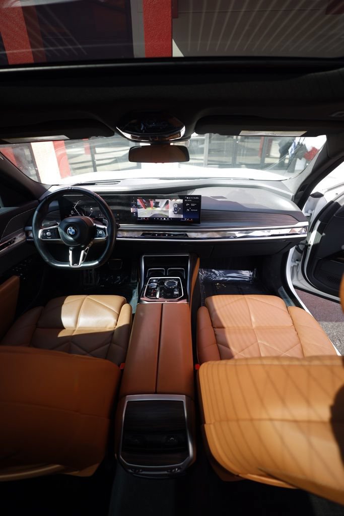 Used 2023 BMW 740i RWD image 15
