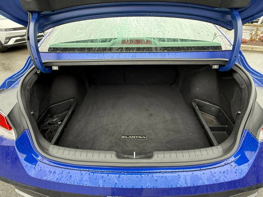 Certified 2024 Hyundai Elantra SEL w/ Convenience Package FWD image 11