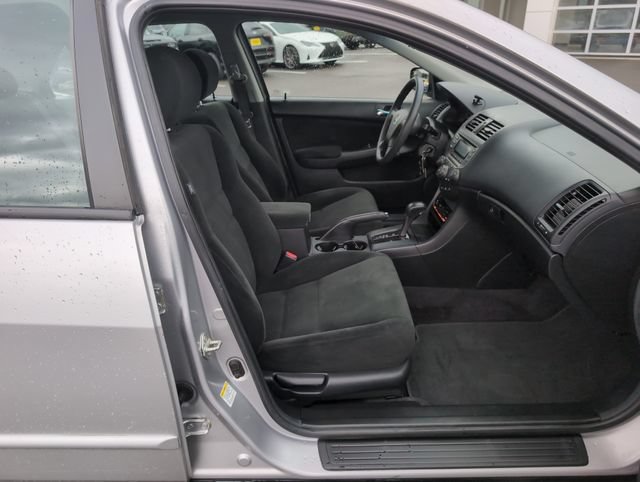 Used 2007 Honda Accord VP image 10