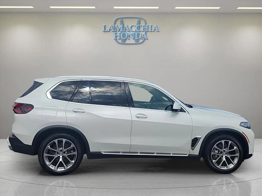 Used 2025 BMW X5 xDrive40i w/ Climate Comfort Package AWD/4WD image 6