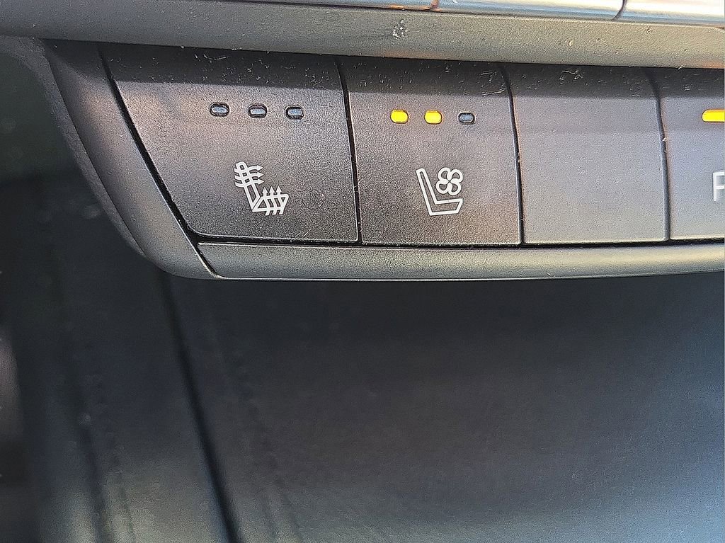 Used 2020 Cadillac XT4 Premium Luxury image 25