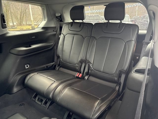 Used 2023 Jeep Grand Cherokee L Limited w/ Luxury Tech Group II AWD/4WD image 23
