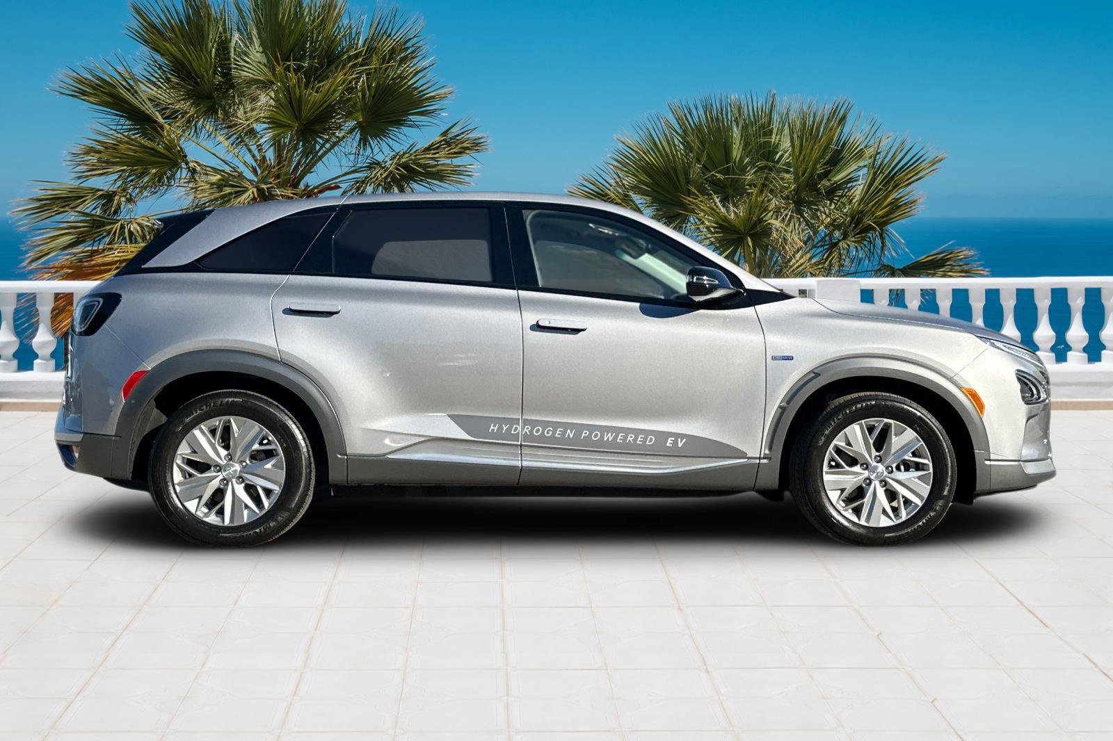 Used 2022 Hyundai Nexo Blue image 3