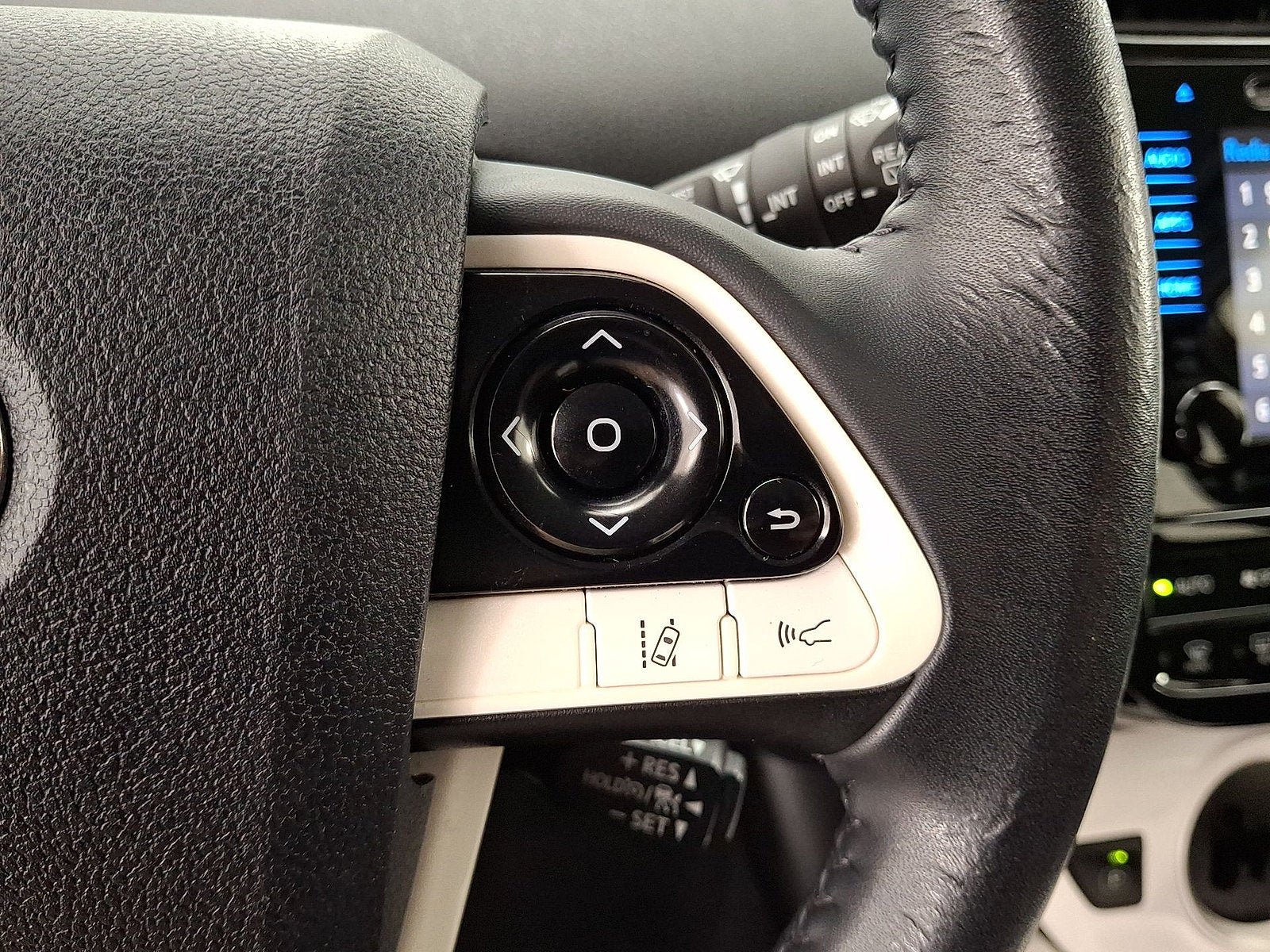 Certified 2017 Toyota Prius Three FWD image 10
