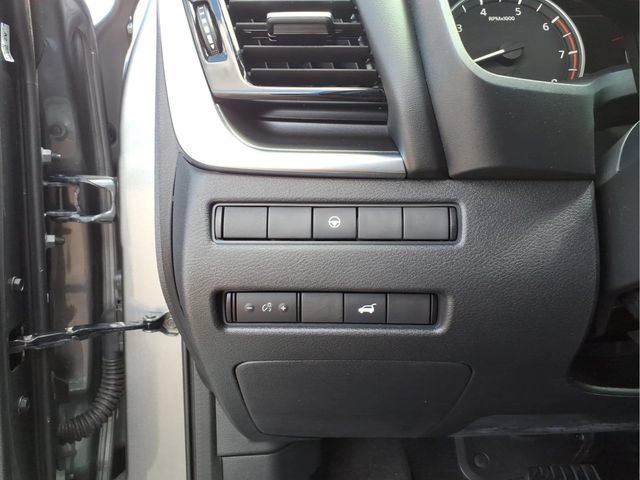 Used 2022 Nissan Rogue SV w/ SV Premium Package AWD/4WD image 14