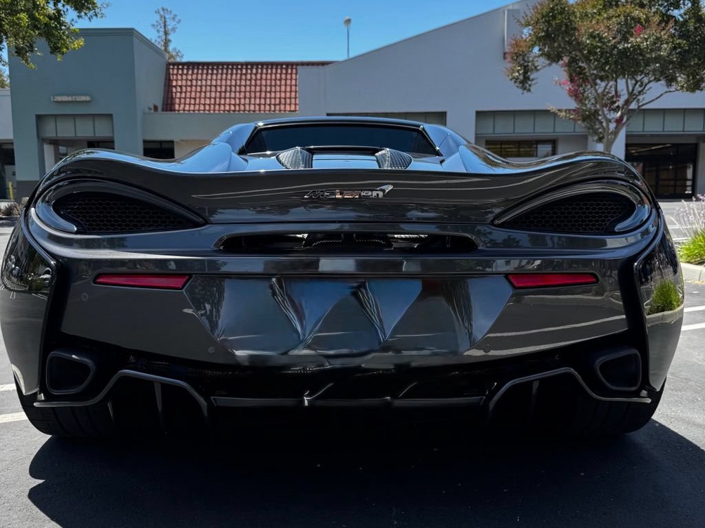Used 2019 McLaren 570S Spider RWD image 15