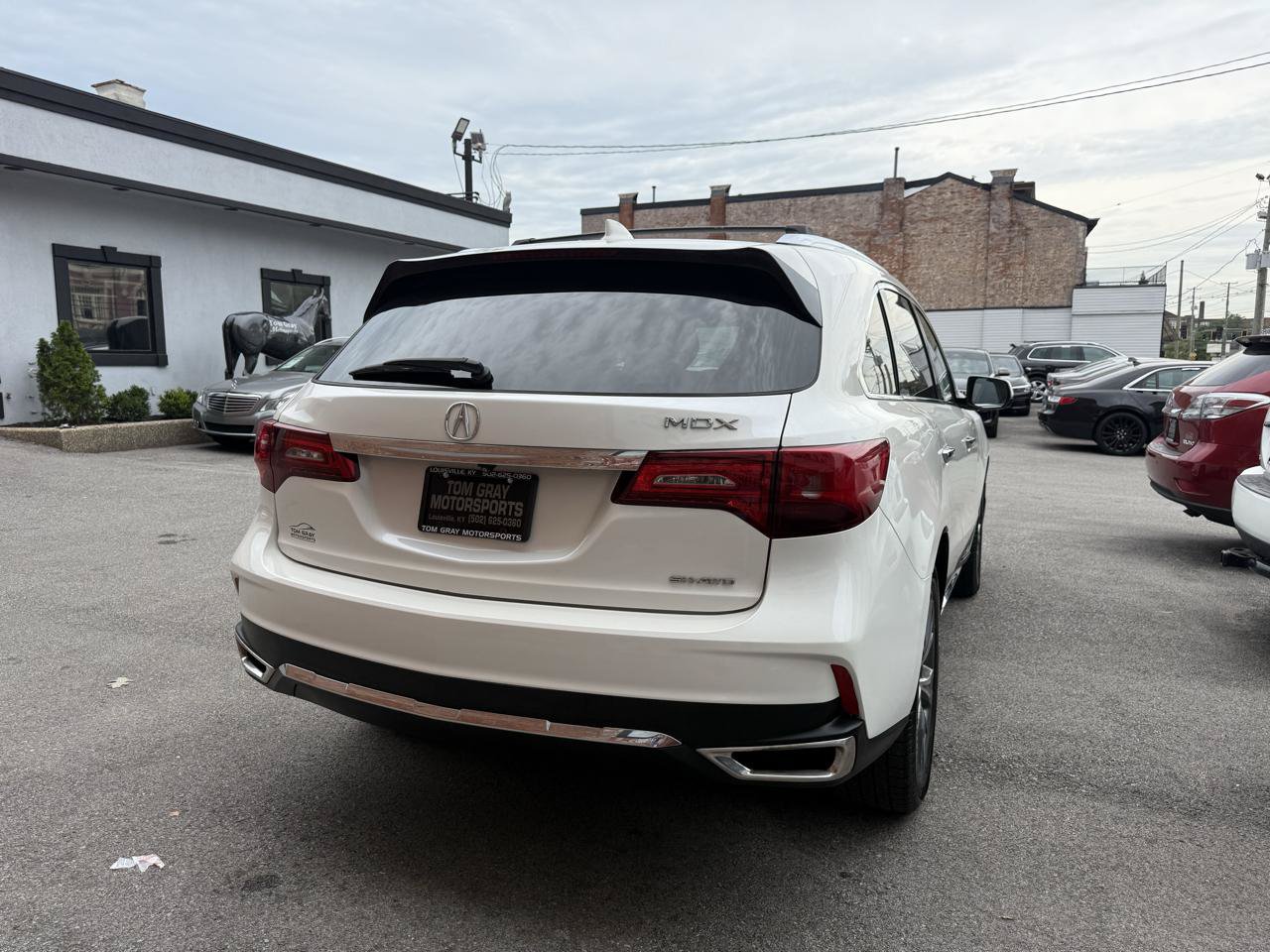 Used 2017 Acura MDX w/ Technology Package AWD/4WD image 3