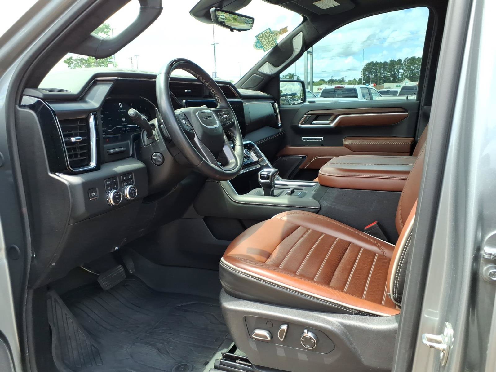 Used 2024 GMC Sierra 1500 Denali Ultimate AWD/4WD image 21