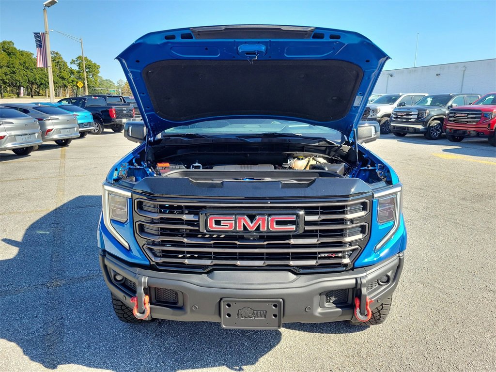 Used 2024 GMC Sierra 1500 AT4X image 18