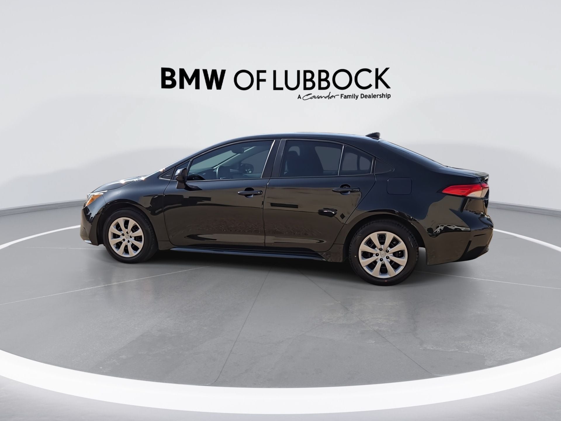 Used 2022 Toyota Corolla LE FWD image 6
