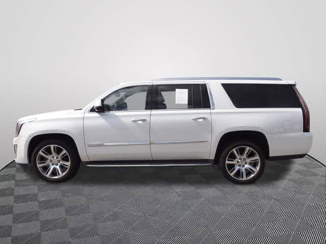 Used 2016 Cadillac Escalade ESV Luxury image 2