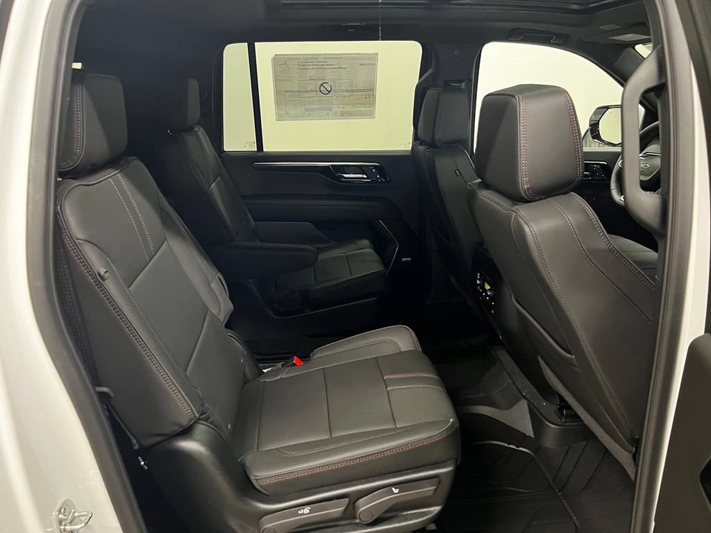 New 2026 Chevrolet Suburban RST w/ Comfort Package AWD/4WD image 39