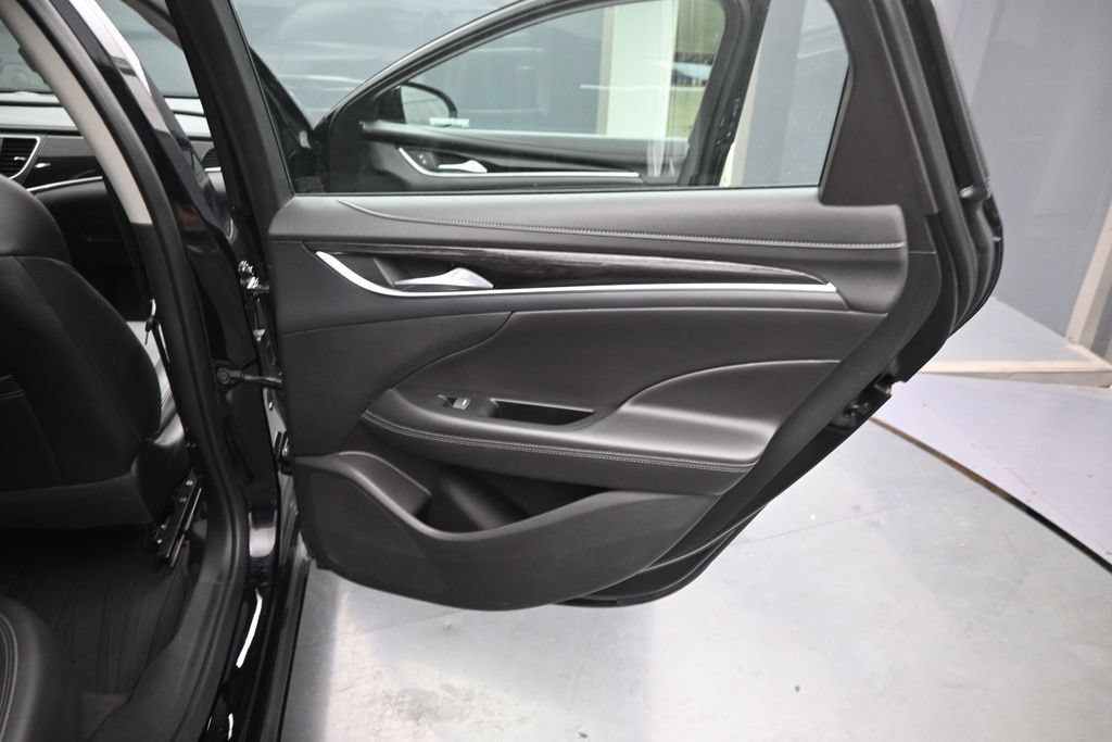 Used 2018 Buick LaCrosse Essence w/ Sun and Shade Package FWD image 16