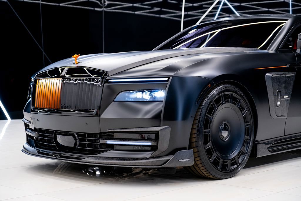 Used 2026 Rolls-Royce Spectre image 4