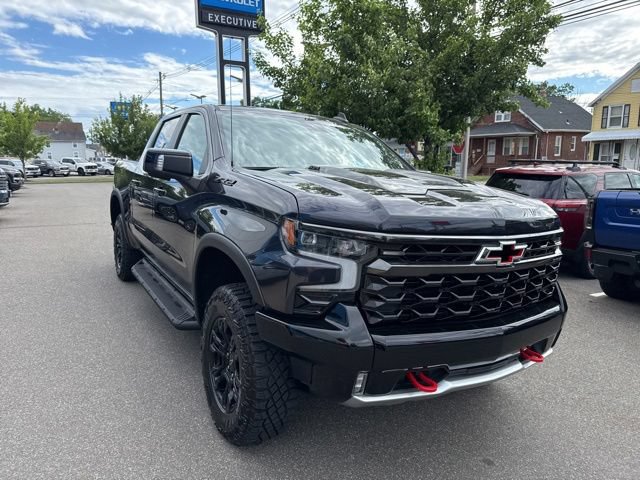 Used 2024 Chevrolet Silverado 1500 ZR2 w/ Technology Package AWD/4WD image 4