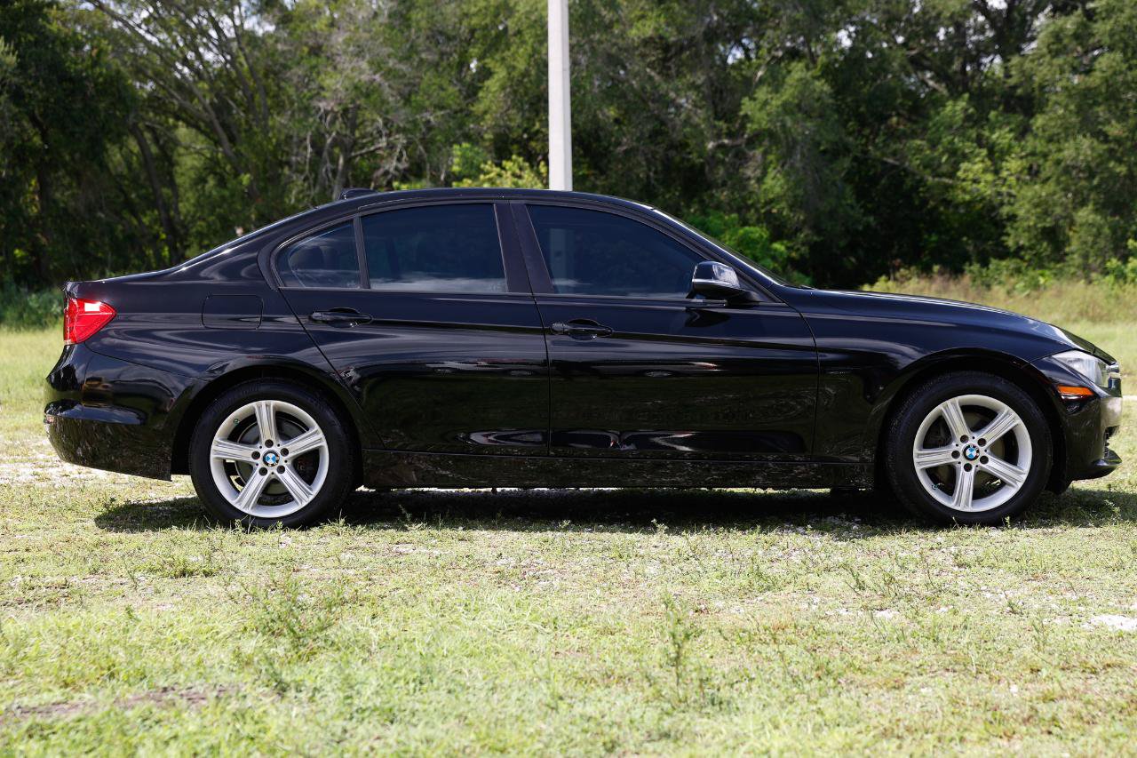 Used 2015 BMW 320i Sedan RWD image 13