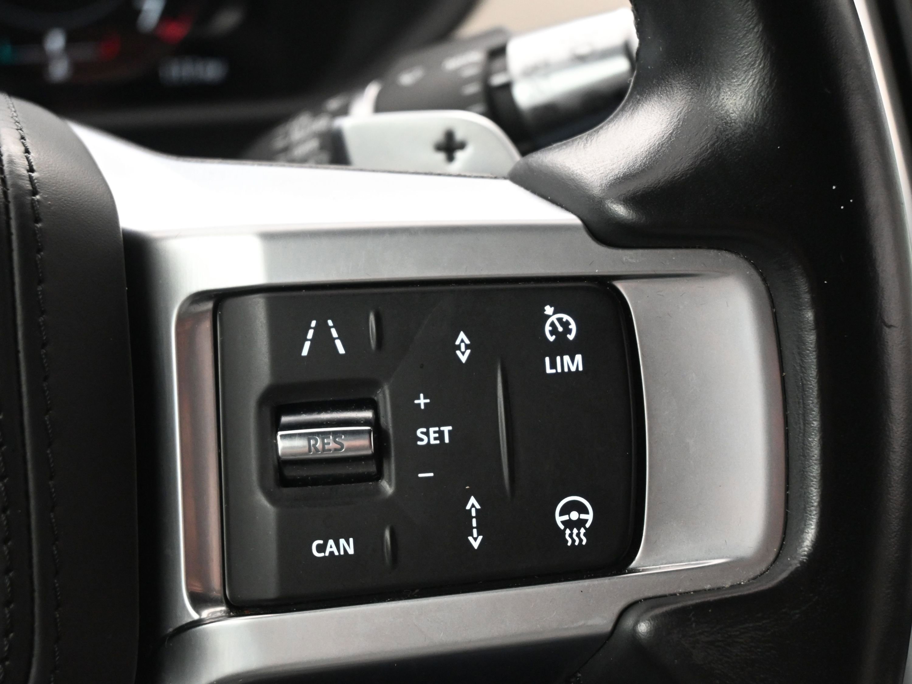 Used 2022 Land Rover Discovery HSE R-Dynamic image 21