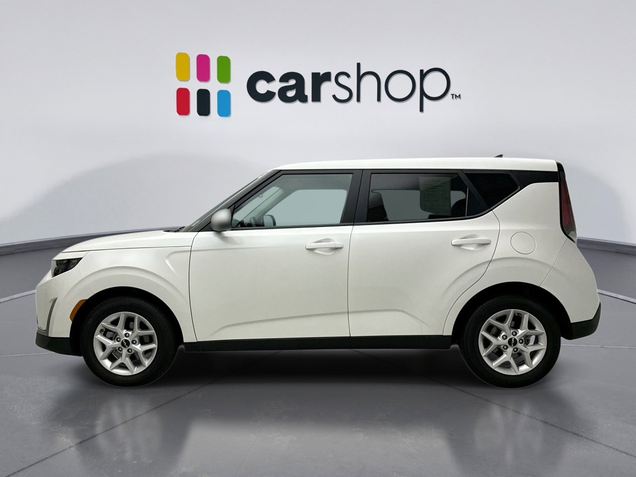 Used 2023 Kia Soul LX w/ LX Technology Package FWD image 2