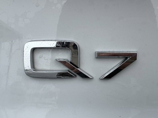 Used 2023 Audi Q7 3.0T Prestige image 9
