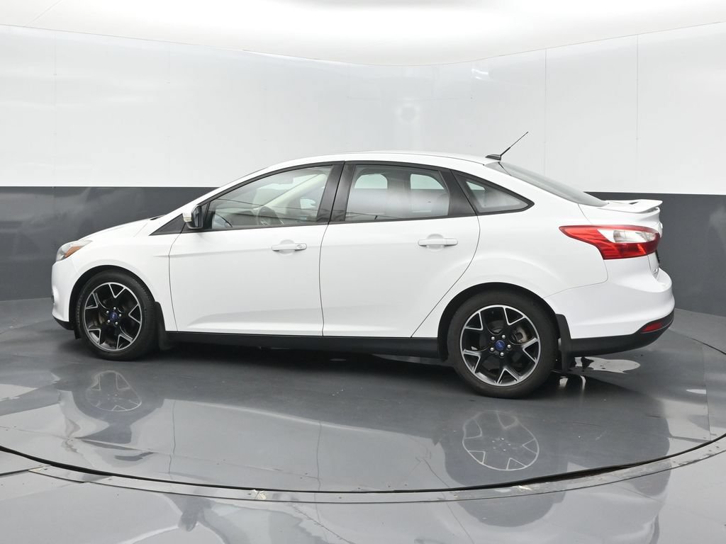 Used 2013 Ford Focus SE FWD image 4