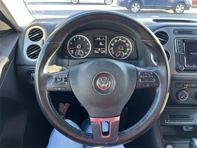 Used 2017 Volkswagen Tiguan S image 14