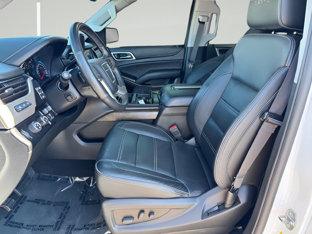 Used 2018 GMC Yukon XL Denali w/ Open Road Package AWD/4WD image 12
