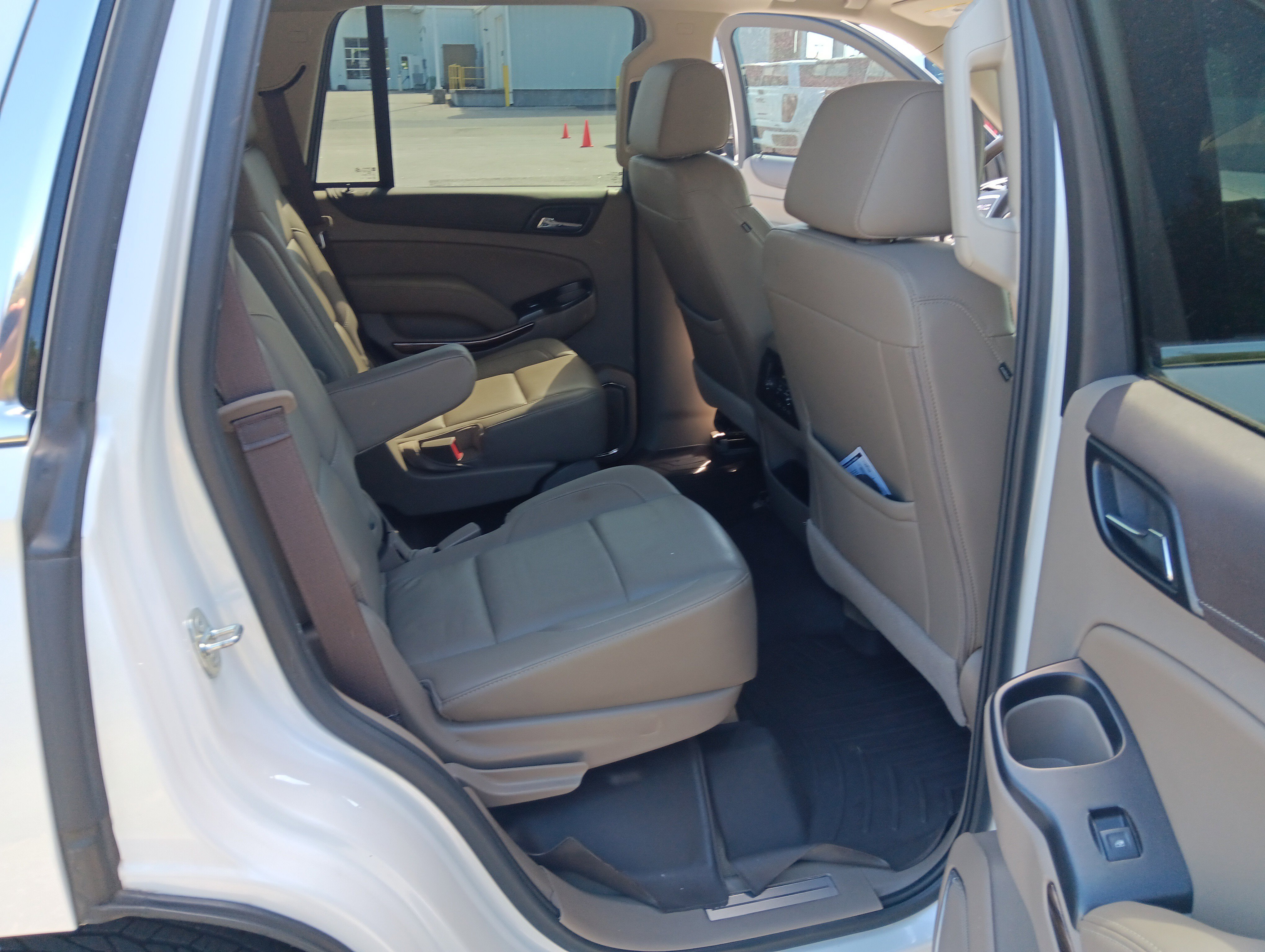 Used 2017 GMC Yukon SLT w/ Open Road Package image 14