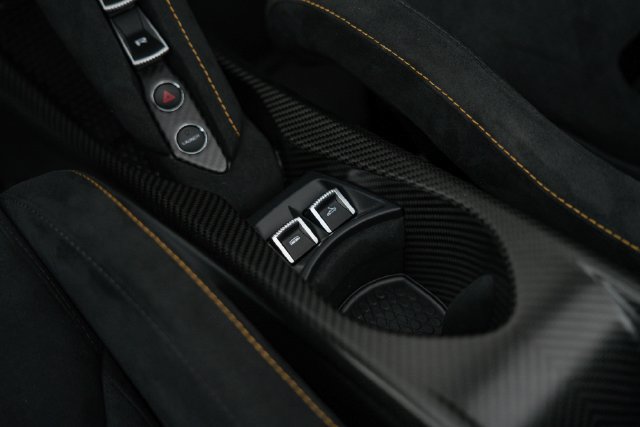 Used 2022 McLaren 765LT RWD image 24