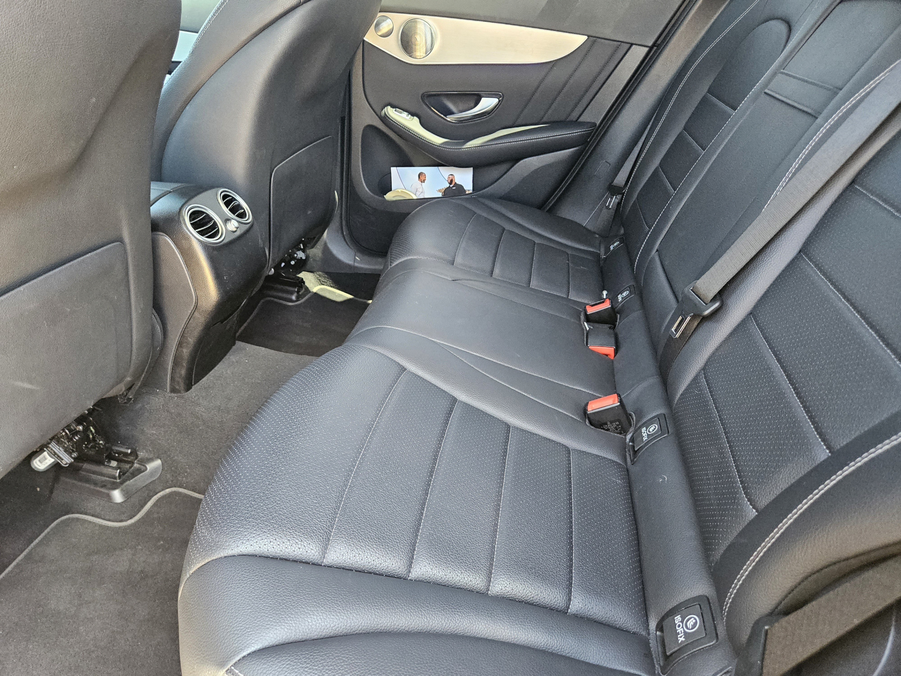 Used 2021 Mercedes-Benz GLC 300 image 21