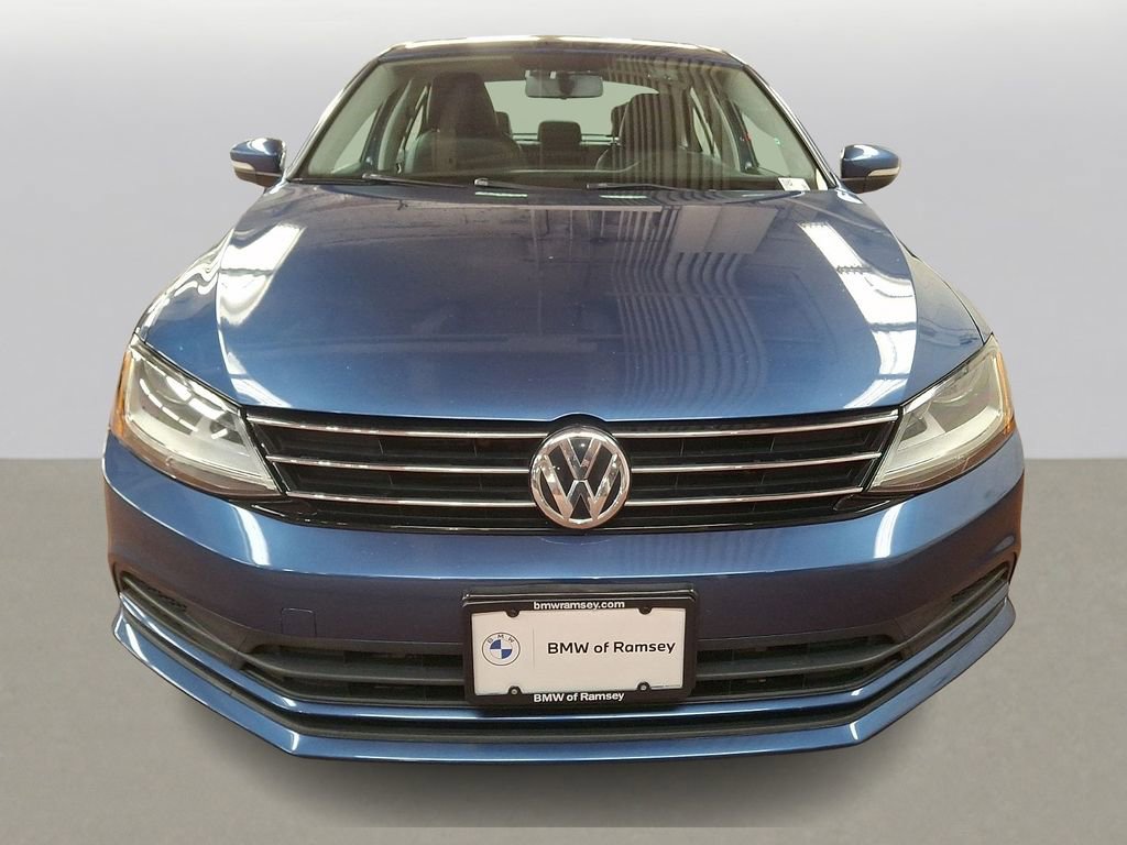 Used 2017 Volkswagen Jetta SE video 2