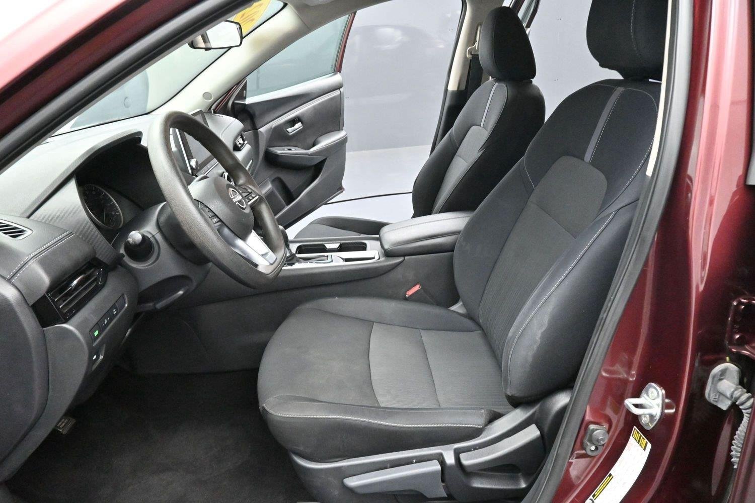 Used 2024 Nissan Sentra SV FWD image 12