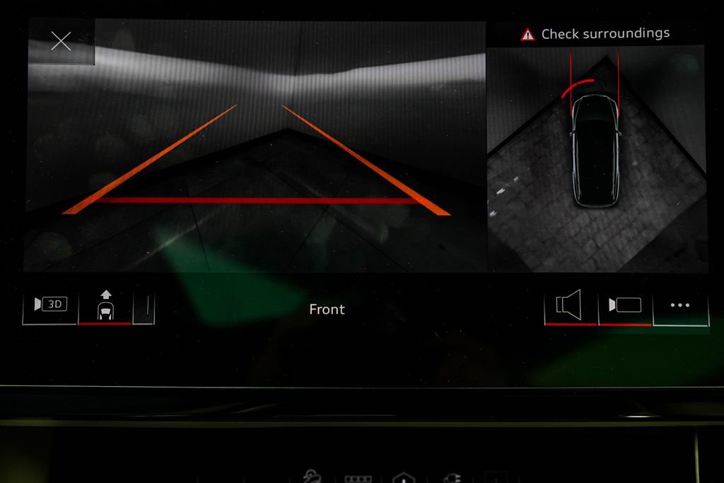 Used 2024 Audi Q8 e-tron Premium Plus w/ Premium Plus Package AWD/4WD image 33