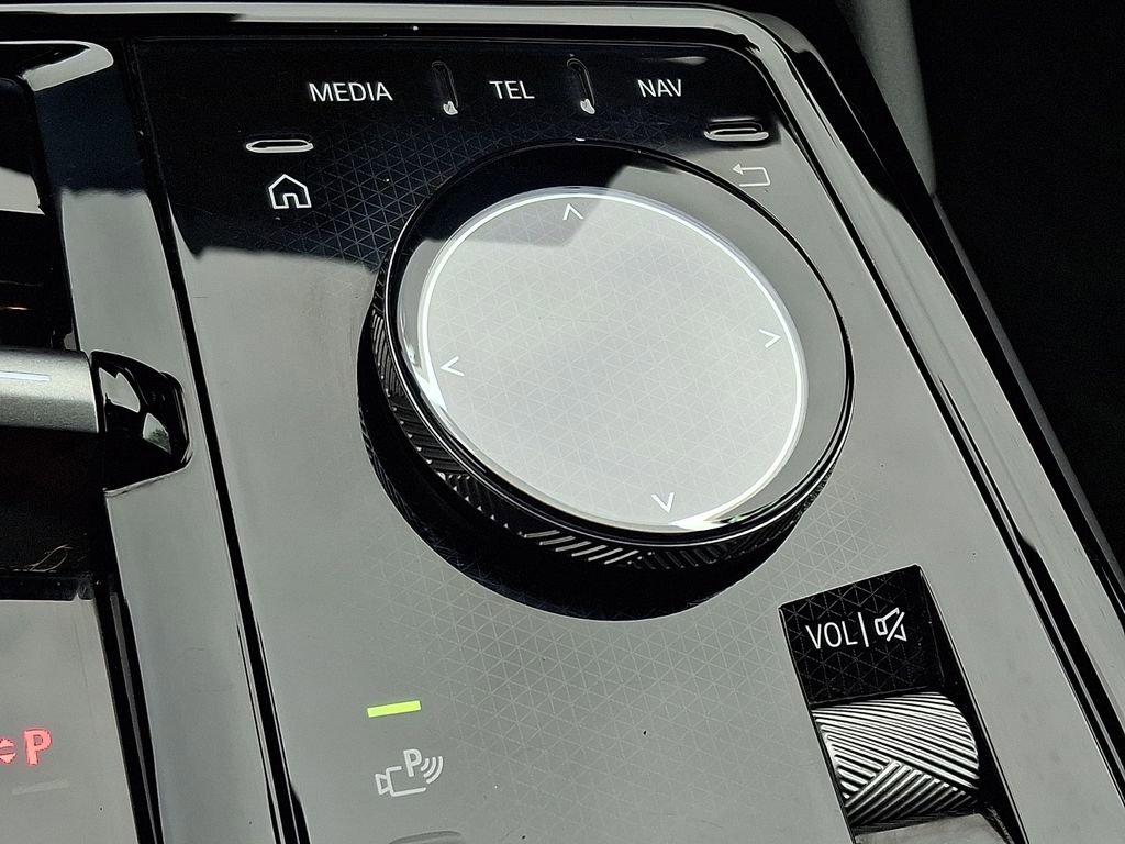 Used 2026 BMW 530i xDrive AWD/4WD image 26