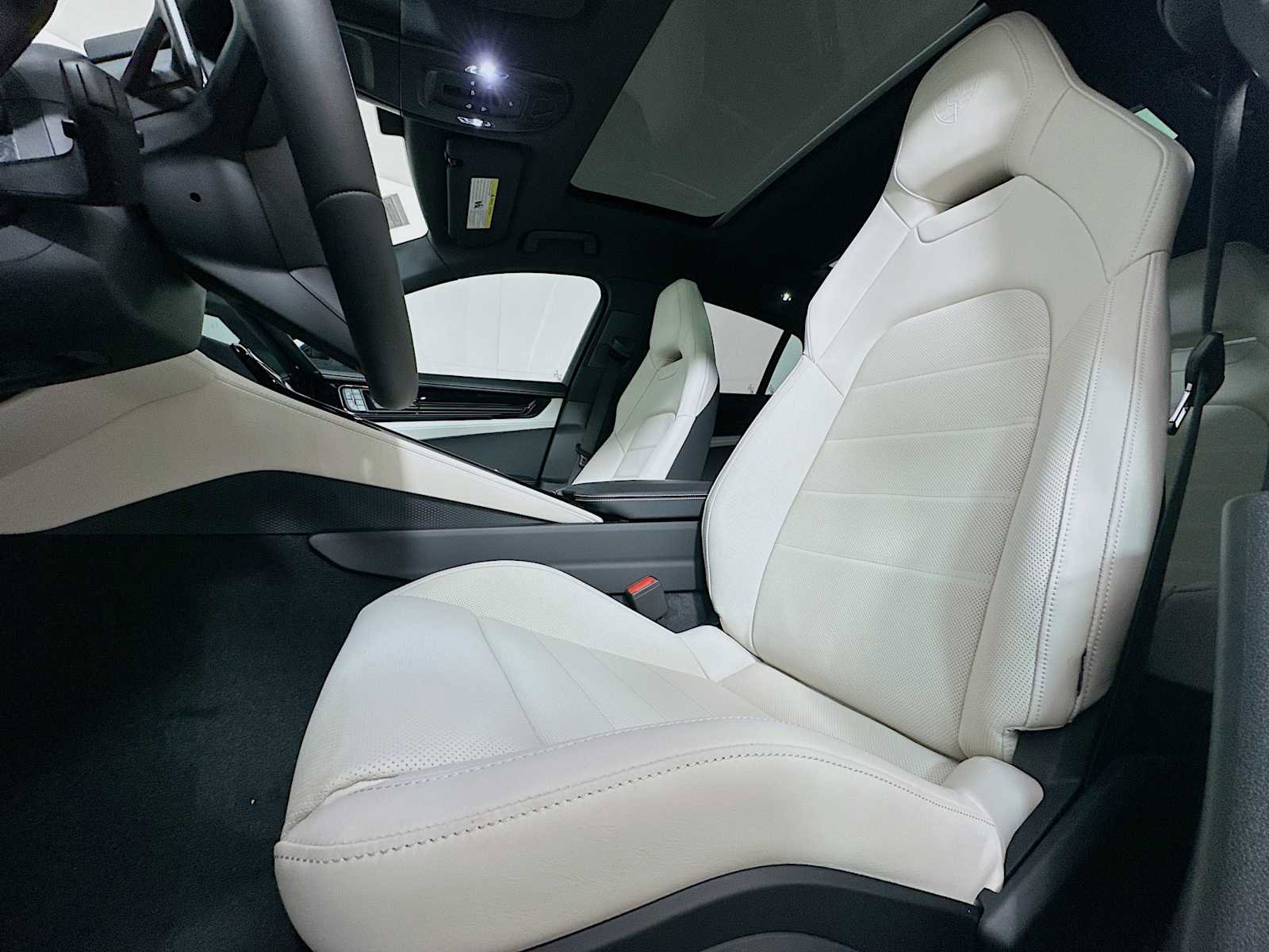 New 2026 Porsche Panamera 4 image 5