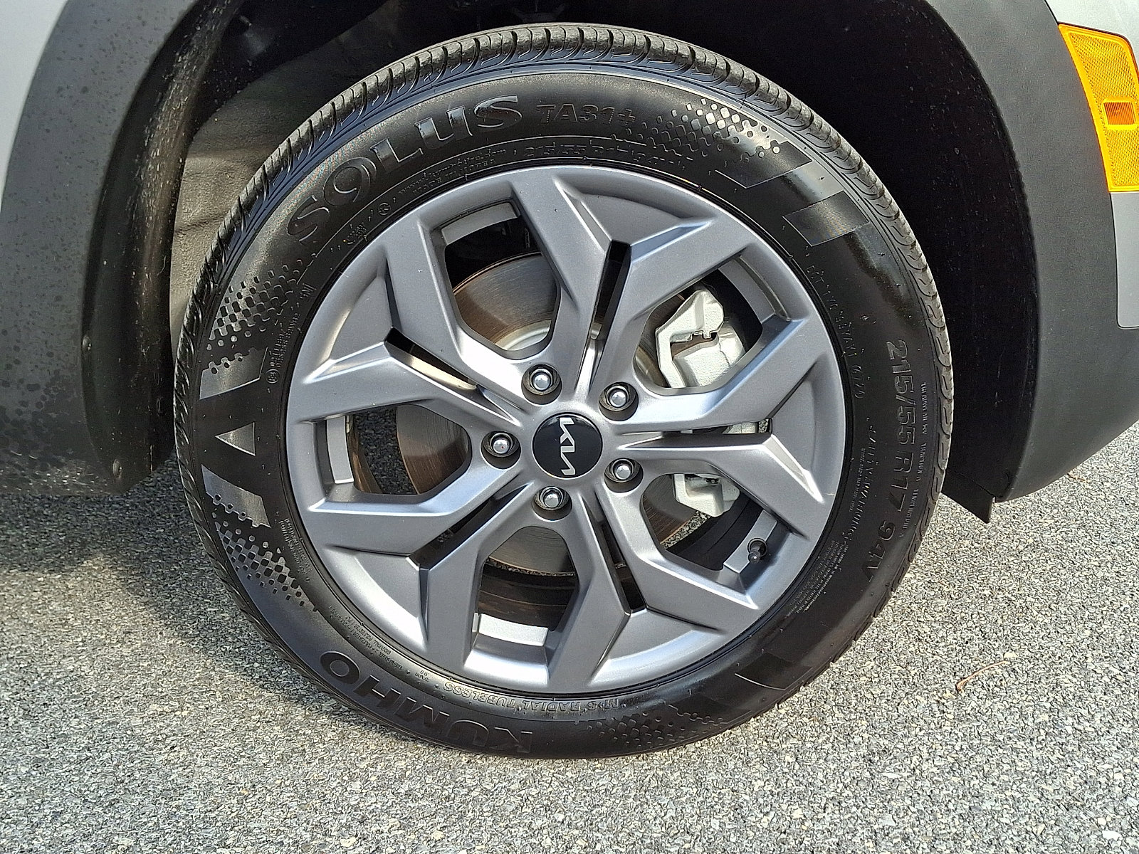 Used 2025 Kia Seltos LX image 8