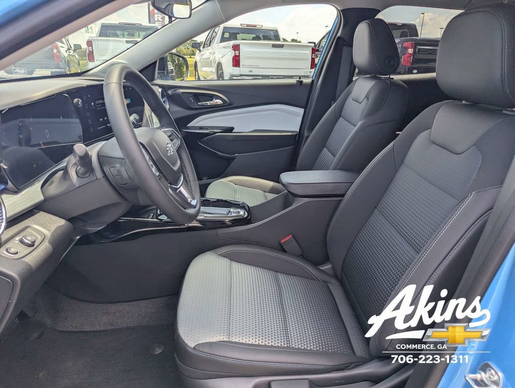 New 2026 Chevrolet Trax LT w/ Sunroof Package FWD image 19