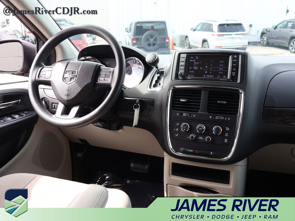 Used 2018 Dodge Grand Caravan SE FWD image 13