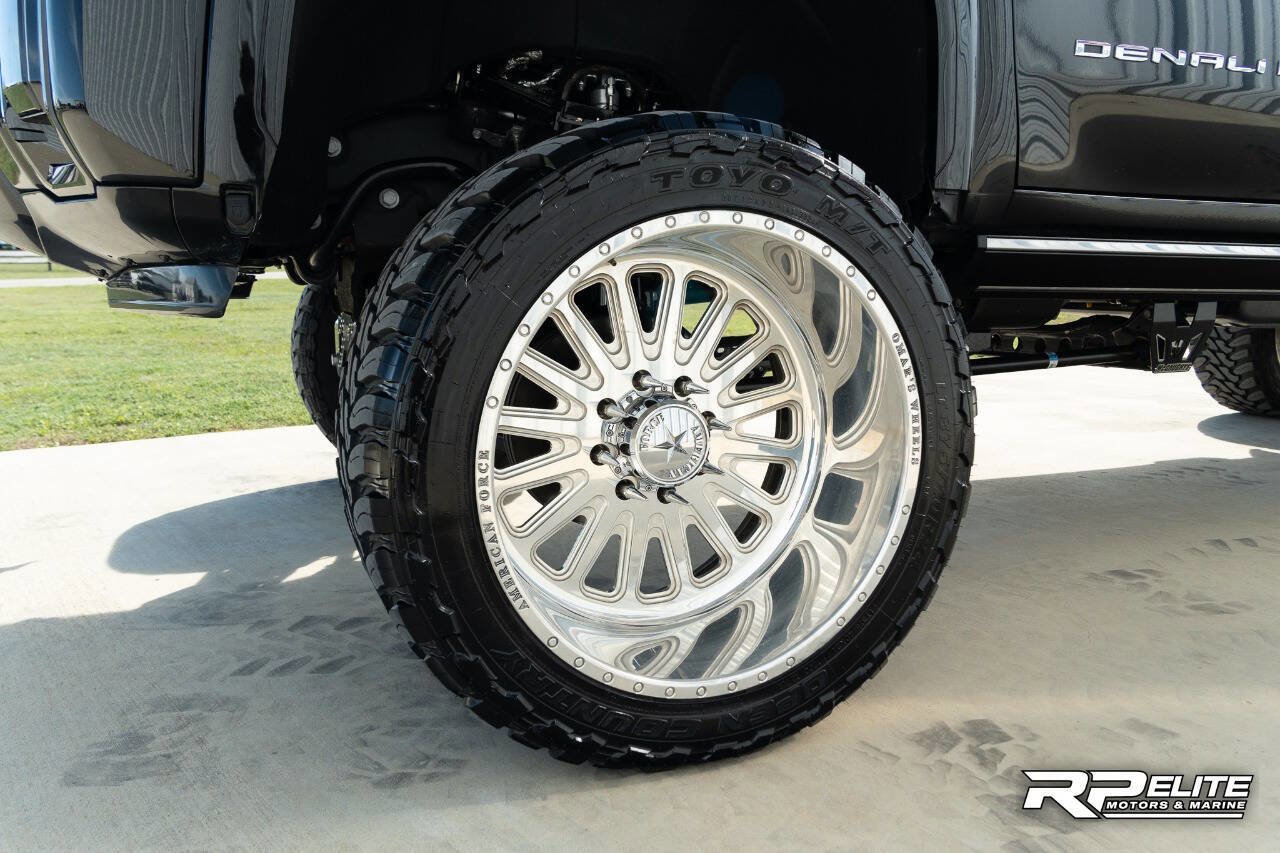 Used 2025 GMC Sierra 2500 Denali Ultimate image 25