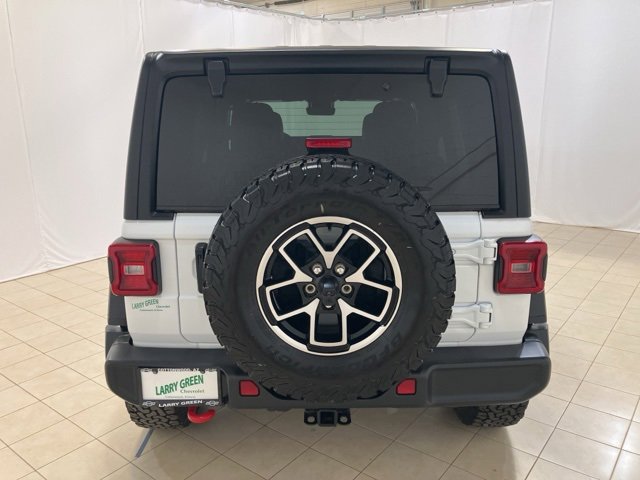 Used 2024 Jeep Wrangler Unlimited Rubicon w/ Technology Group image 4