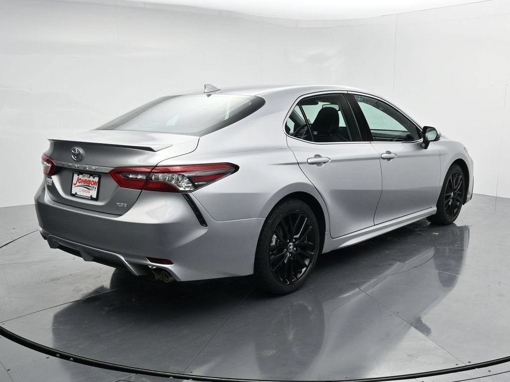 Used 2024 Toyota Camry XSE FWD image 7