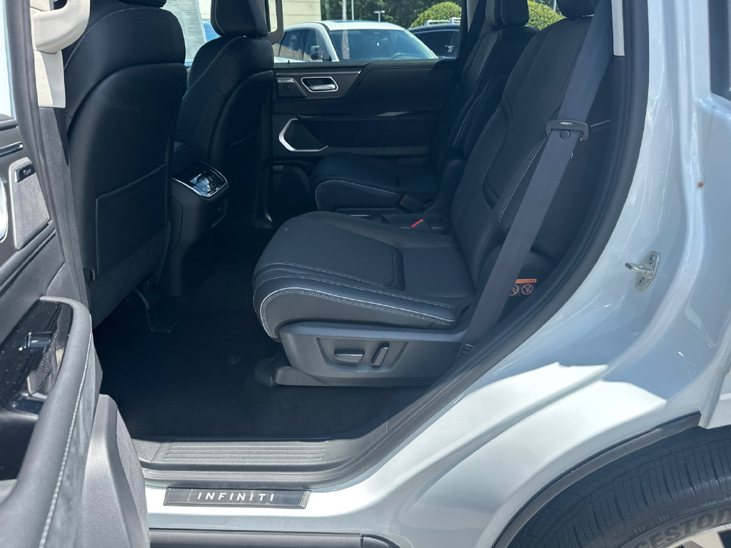New 2027 INFINITI QX80 Luxe w/ Cargo Package AWD/4WD image 17